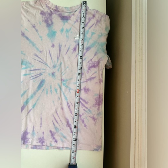 Nike Women's Tie Dye Cotton T Shirt - Picture 5 of 6